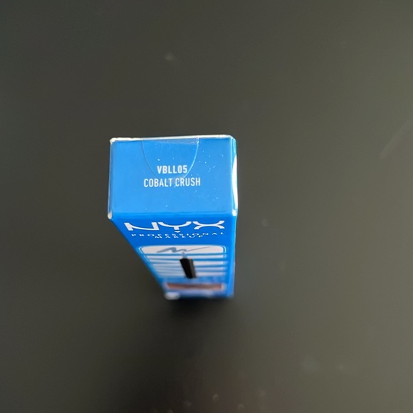 NYX Brights Matte Liquid Eyeliner Collection - Picture 3 of 4